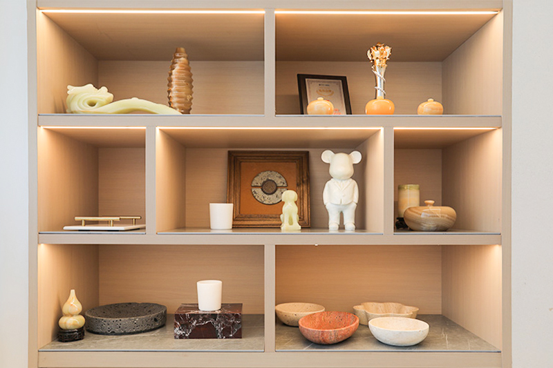 Каменные украшения